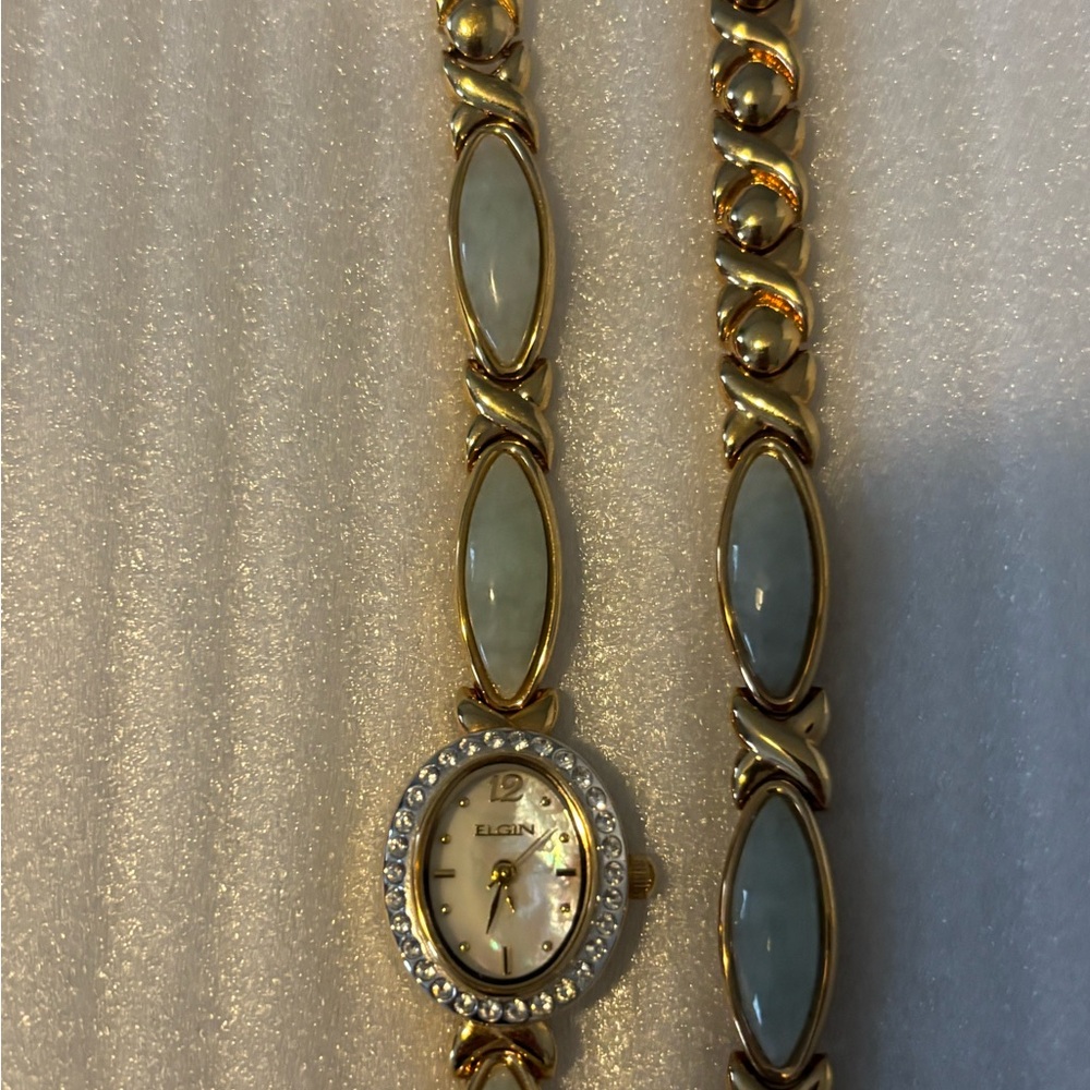 Elgin Elegant Gold tone and Jade Women's watch and Bracelet set - Picture 2 of 4